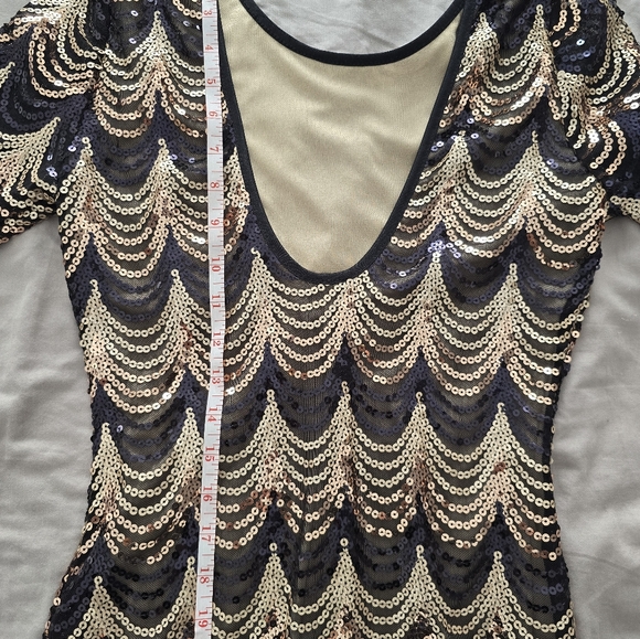 Black and Gold sequence Dress - Picture 4 of 8